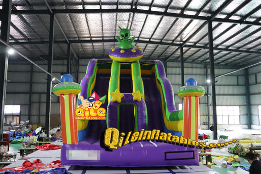 qile-7026  inflatable Alien UFO dry slid