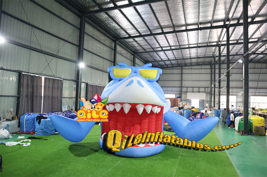 qile-4001  inflatable cartoon molding Shark with glasses Photo booth